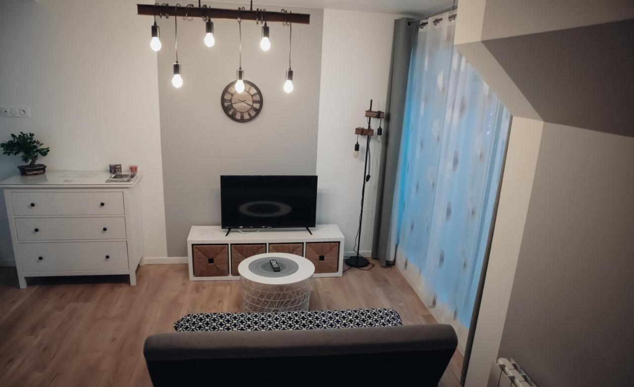 Cosy Et Moderne En Centre Ville, Fibre Haut Debit Ernée Exteriör bild