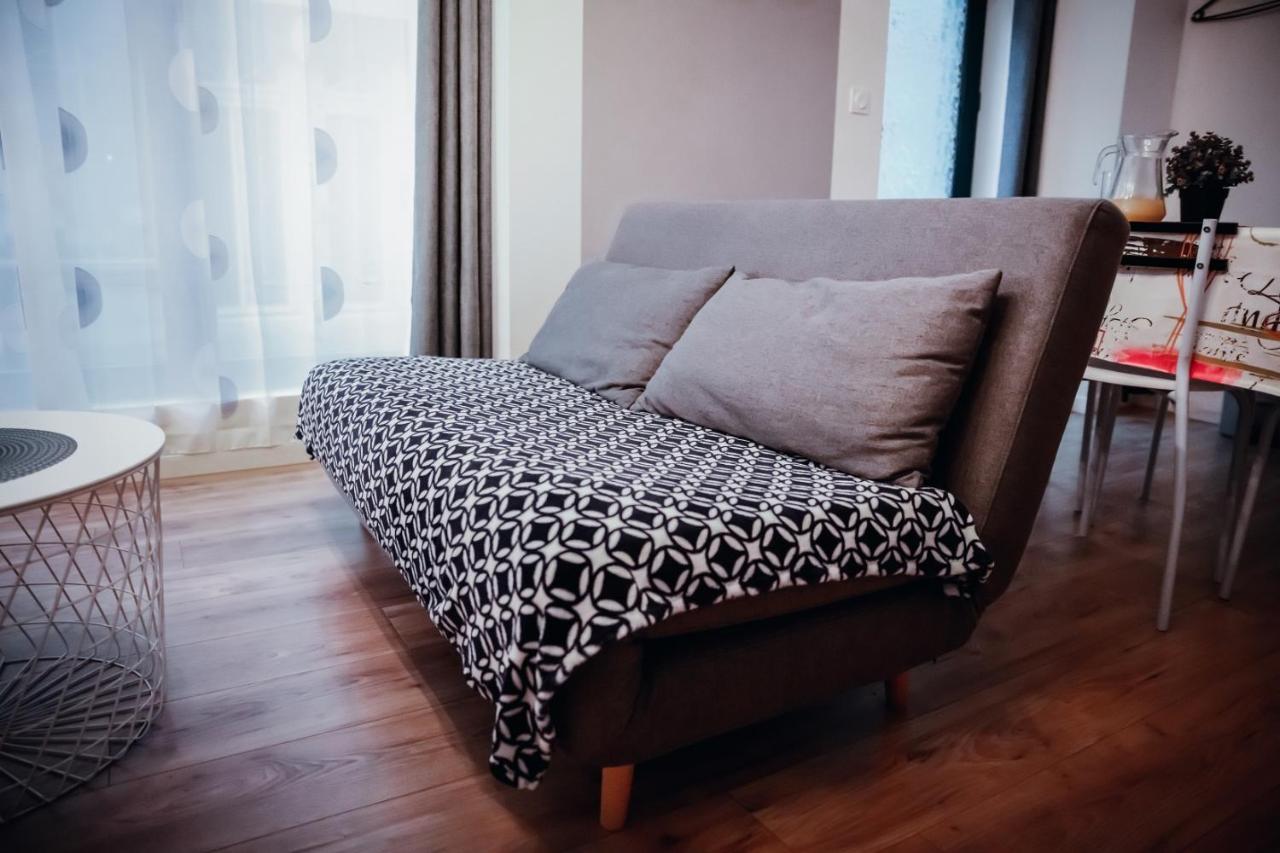 Cosy Et Moderne En Centre Ville, Fibre Haut Debit Ernée Exteriör bild