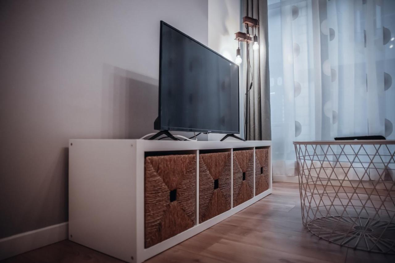 Cosy Et Moderne En Centre Ville, Fibre Haut Debit Ernée Exteriör bild
