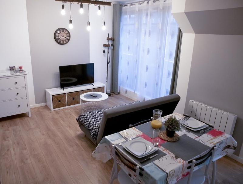 Cosy Et Moderne En Centre Ville, Fibre Haut Debit Ernée Exteriör bild